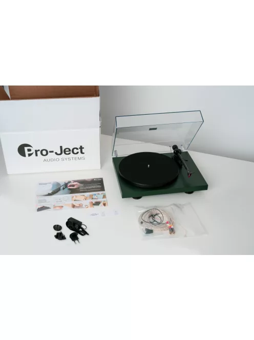 Pro-Ject Debut Carbon EVO lemezjátszó /Ortofon 2M-Red/ , szatén fekete