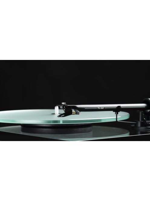 Pro-Ject T1 EVO - lemezjátszó + Ortofon OM10 hangszedővel /Fekete/