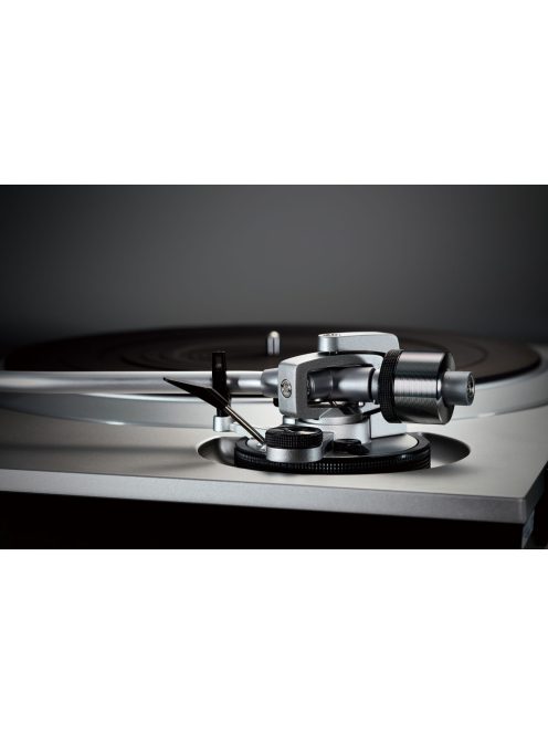 Technics SL-1500C direkthajtású lemezjátszó /ezüst/