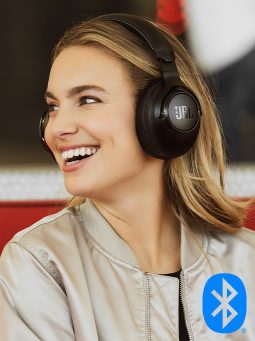 Bluetooth fej- és fülhallgatók